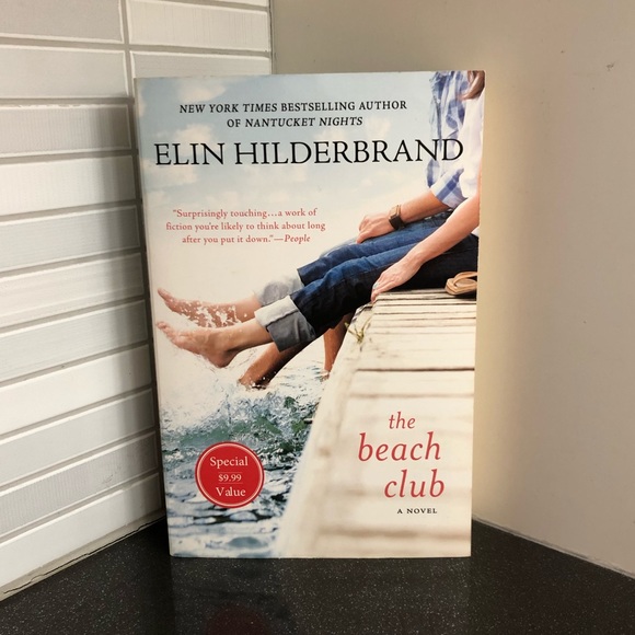 Paperbacks Other - 📚 3/$18 The Beach Club by Elin Hilderbrand book